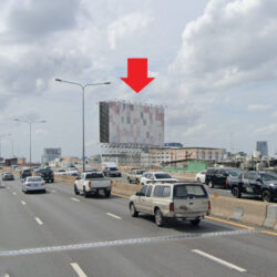 [ป้ายโฆษณา] กรุงเทพ: ทางพิเศษศรีรัช - บนอาคารติดทางลงถนนพหลโยธิน (มุ่งพระราม 6)
